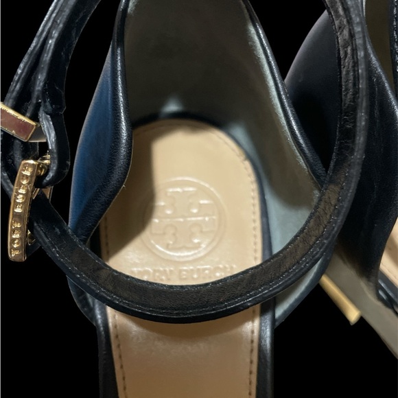 Tory Burch McKenna Leather Beige and Black Wedges - Picture 2 of 15
